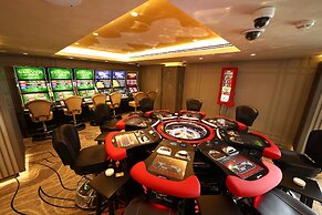 The Arkin Colony Hotel