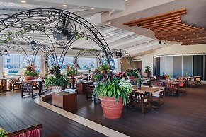 The Arkin Colony Hotel