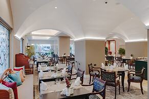 The Arkin Colony Hotel