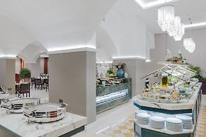 The Arkin Colony Hotel