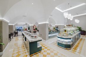 The Arkin Colony Hotel