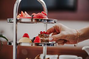 The Arkin Colony Hotel