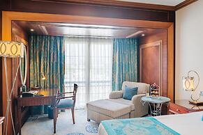 The Arkin Colony Hotel