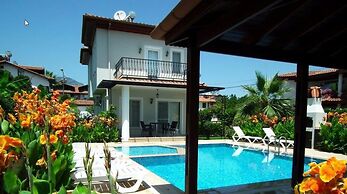 Villa Nehir