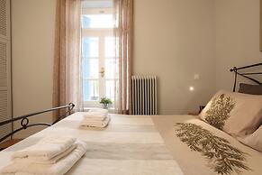 Athenian niche in Plaka