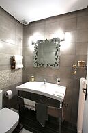 Athenian niche in Plaka