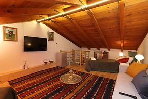 Athenian niche in Plaka