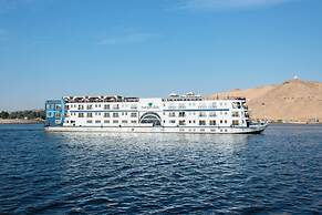 MS Esmeralda Nile Cruise from Aswan or Luxor