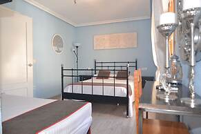 Hostería El Bodegón De Gredos