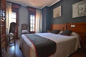 Hostería El Bodegón De Gredos