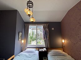 Little Barrel Guest House - Hostel