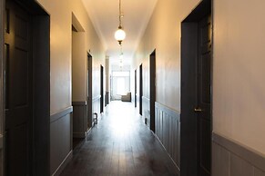 Little Barrel Guest House - Hostel