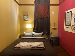 Little Barrel Guest House - Hostel