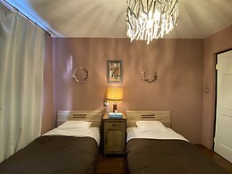 Little Barrel Guest House - Hostel