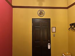 Little Barrel Guest House - Hostel