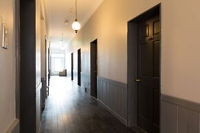 Little Barrel Guest House - Hostel