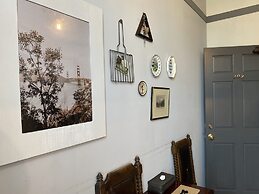 Little Barrel Guest House - Hostel