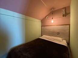 Little Barrel Guest House - Hostel