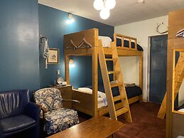 Little Barrel Guest House - Hostel