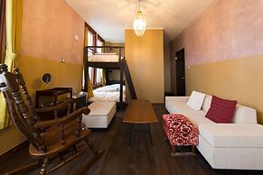 Little Barrel Guest House - Hostel