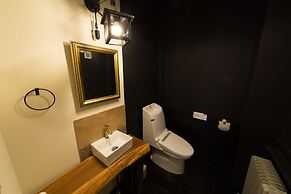 Little Barrel Guest House - Hostel