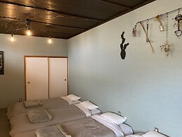 Little Barrel Guest House - Hostel