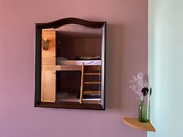 Little Barrel Guest House - Hostel