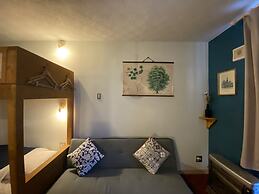 Little Barrel Guest House - Hostel