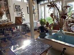 Little Barrel Guest House - Hostel