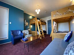 Little Barrel Guest House - Hostel