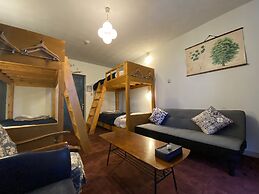 Little Barrel Guest House - Hostel