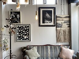 Little Barrel Guest House - Hostel