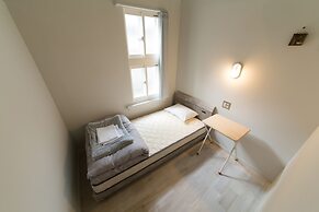 Little Barrel Guest House - Hostel