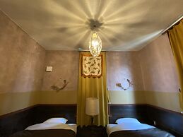 Little Barrel Guest House - Hostel