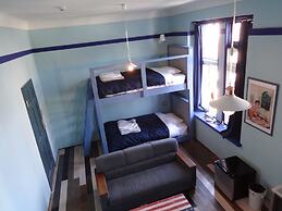 Little Barrel Guest House - Hostel