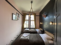 Little Barrel Guest House - Hostel