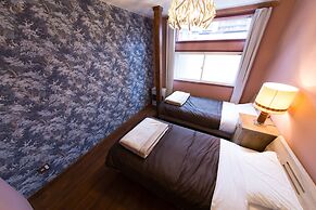 Little Barrel Guest House - Hostel