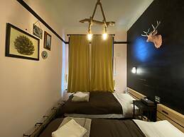 Little Barrel Guest House - Hostel