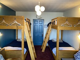 Little Barrel Guest House - Hostel