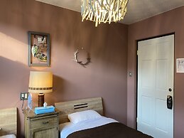 Little Barrel Guest House - Hostel