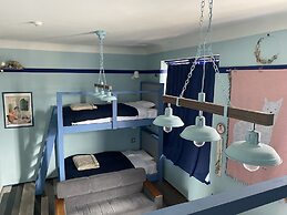 Little Barrel Guest House - Hostel