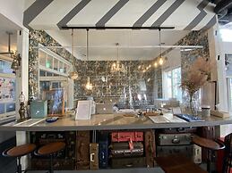 Little Barrel Guest House - Hostel