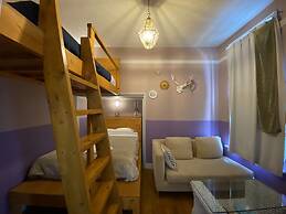 Little Barrel Guest House - Hostel