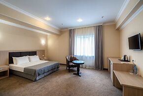 Business Hotel Mask