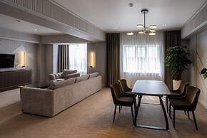 Business Hotel Mask