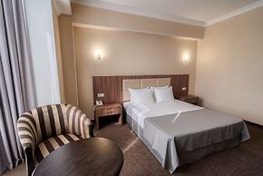 Business Hotel Mask