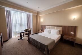 Business Hotel Mask
