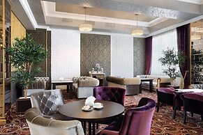 Business Hotel Mask