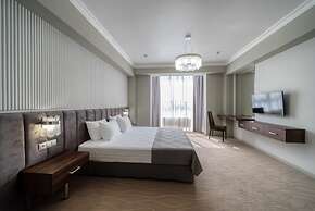 Business Hotel Mask
