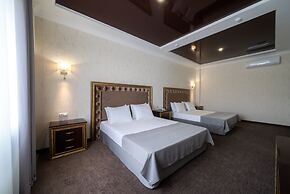 Business Hotel Mask